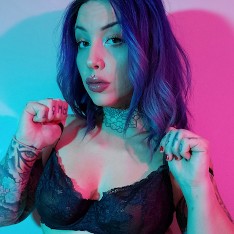 Порнозвезда Dahlia Dee